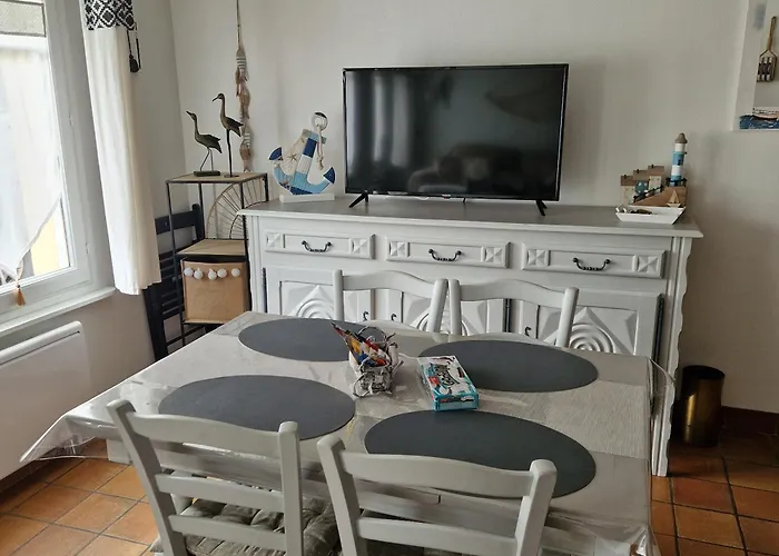 Les Flots De St Val Apartment *